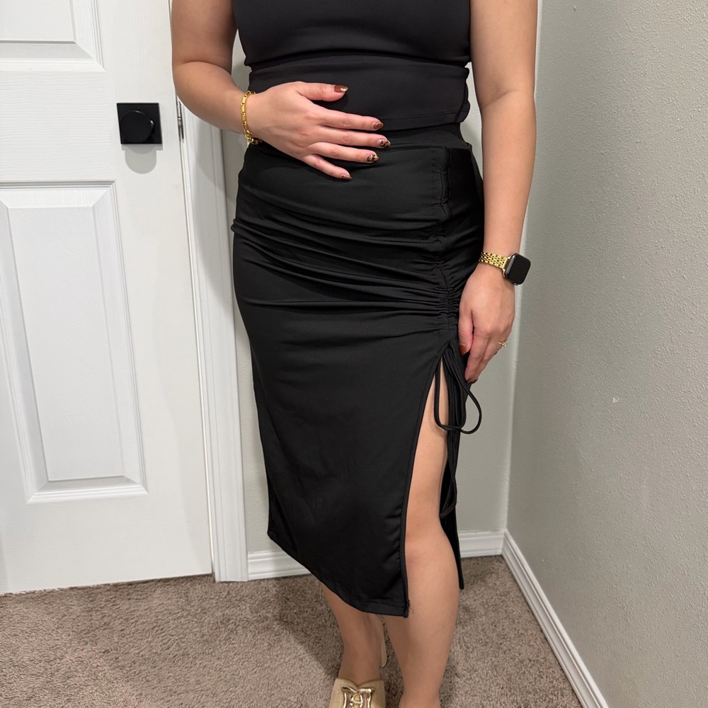 SHEIN Black Pencil Skirt with Side Slit